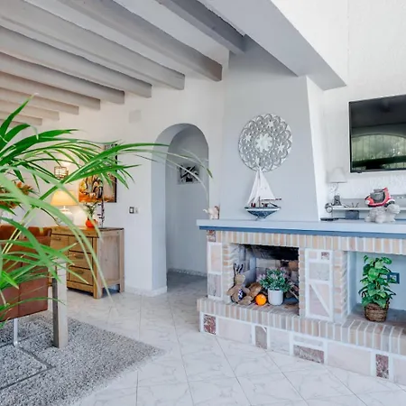 With Private Pool And Ifach View *