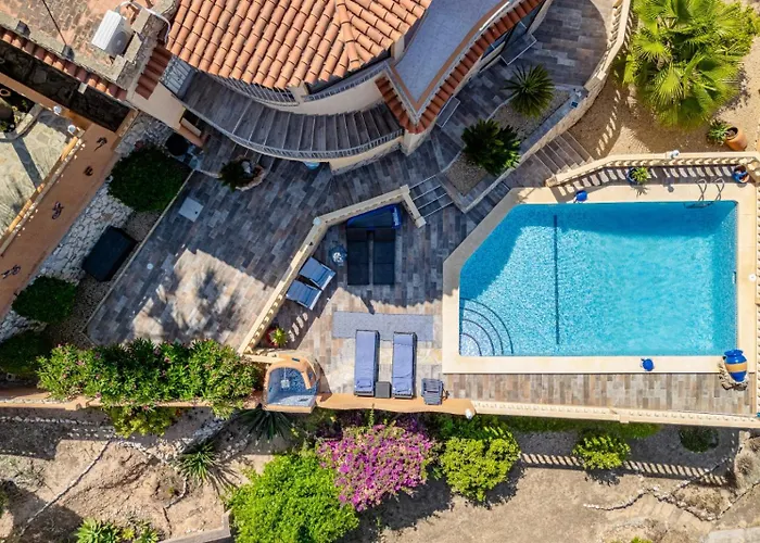 With Private Pool And Ifach View - Maryvilla Calpe